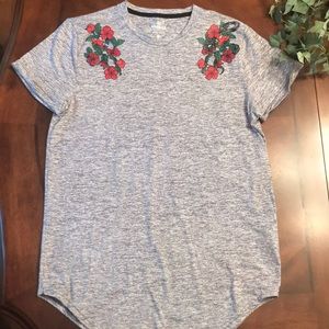 Hollister curved hem tee